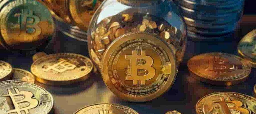 Bitcoins dentro de una Hucha de cristal