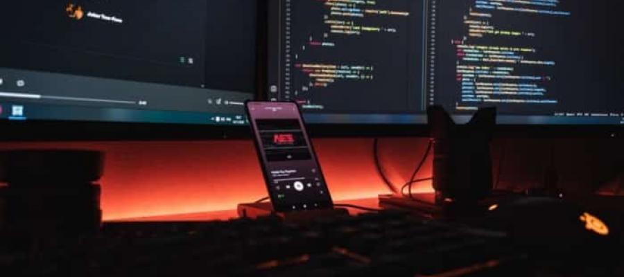 Screens and a programmer's own mobile phone